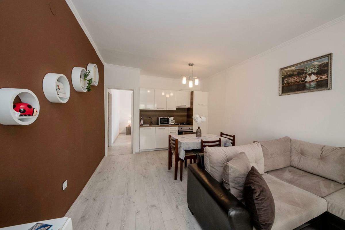Apartman Jasmina Banjol Exteriér fotografie